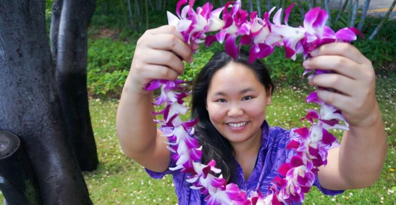 Oahu: Honolulu Airport (HNL) Traditional Lei Greeting - The Logistics