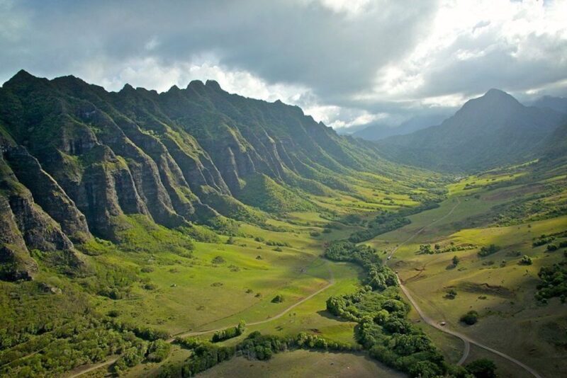 Oahu: Kualoa Movie Sites, Jungle, and Buffet Tour Package - A Closer Look at the Tour Itinerary