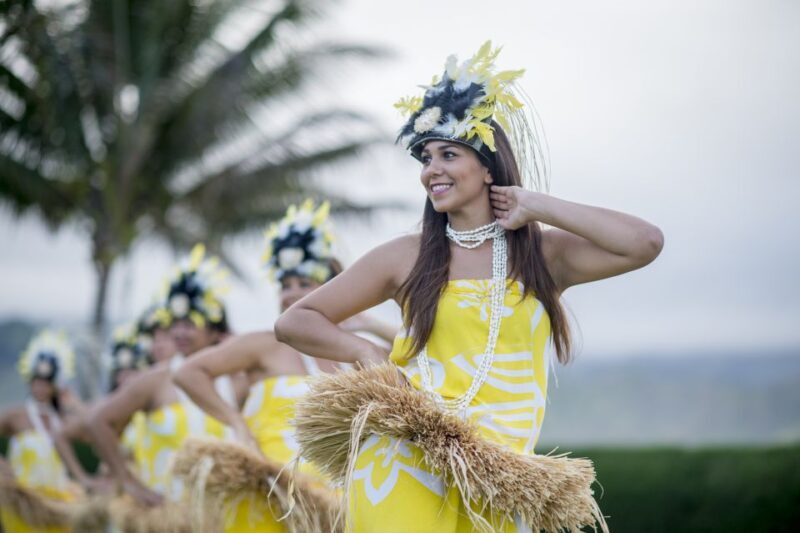 Oahu: Queens Waikiki Luau - Experience the Queens Waikiki Luau: A Genuine Taste of Hawaiian Culture