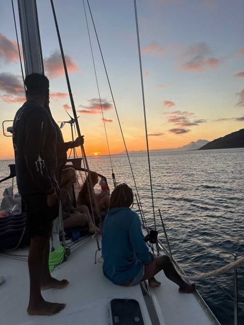 Oahu: Sunset sailing in small intimate groups - The Experience: What to Expect on Your Sunset Sail