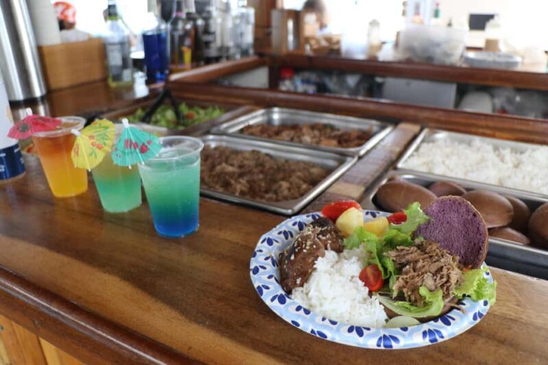 Oahu: Sunset Snorkeling, Dolphin Watch Cruise, Hawaiian meal - Setting the Scene: What the Tour Looks Like