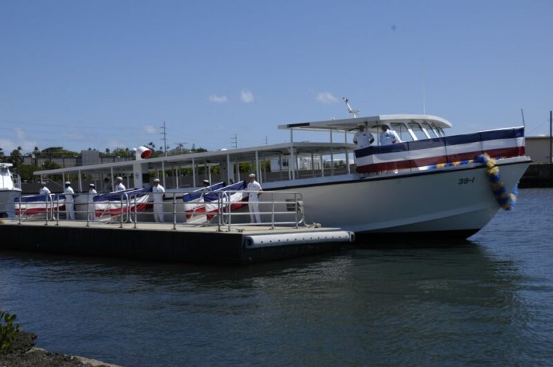 Oahu: USS Arizona Memorial Captains Narrated Multimedia Tour - A Close Look at the Experience