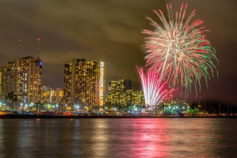 Oahu: Waikiki BYOB Friday Night Fireworks Cruise - The Experience: What You Can Expect