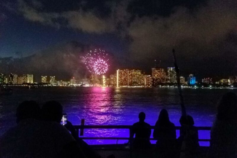 Oahu: Waikiki BYOB Friday Night Fireworks Cruise - FAQ