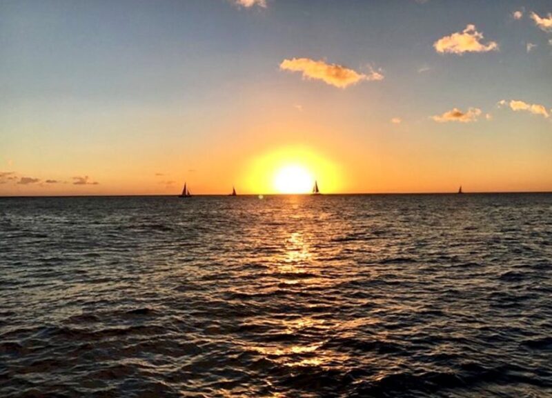 Oahu: Waikiki Glass Bottom Boat Sunset Cruise - The Itinerary and Experience