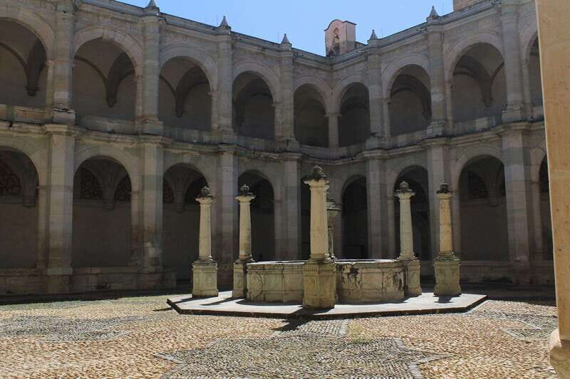 Oaxaca and its colors: Walking City Tour - A Walk Through Oaxaca’s Highlights