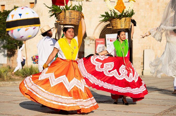 Oaxaca City Private Tour  Culture, History, and Tastes - Santo Domingo de Guzmán: A Colonial Masterpiece