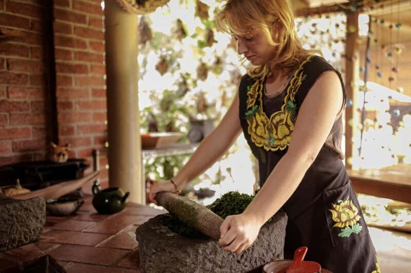 Oaxaca de Juarez: Traditional Oaxacan Cooking Class - Who Should Consider This Tour?