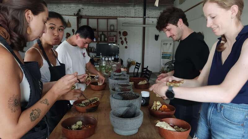 Oaxaca: Oaxacan Mole Workshop with a Traditional Cook - The Value & Experience Perspective