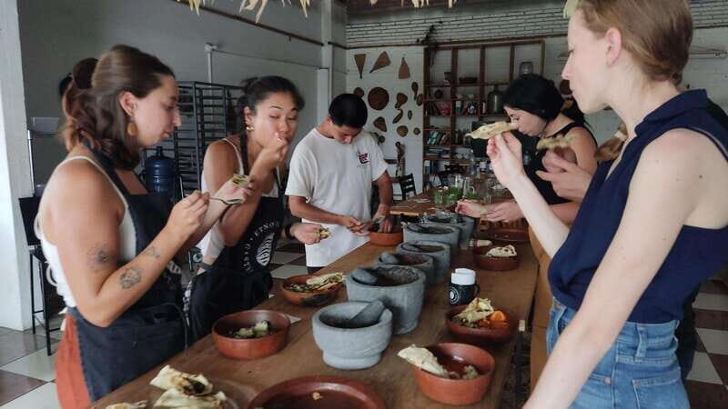 Oaxaca: Oaxacan Mole Workshop with a Traditional Cook - FAQs