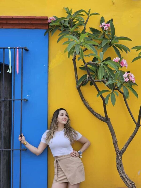 Oaxaca: Photo Session with a Mr. Oaxaca Model - A Closer Look at the Experience