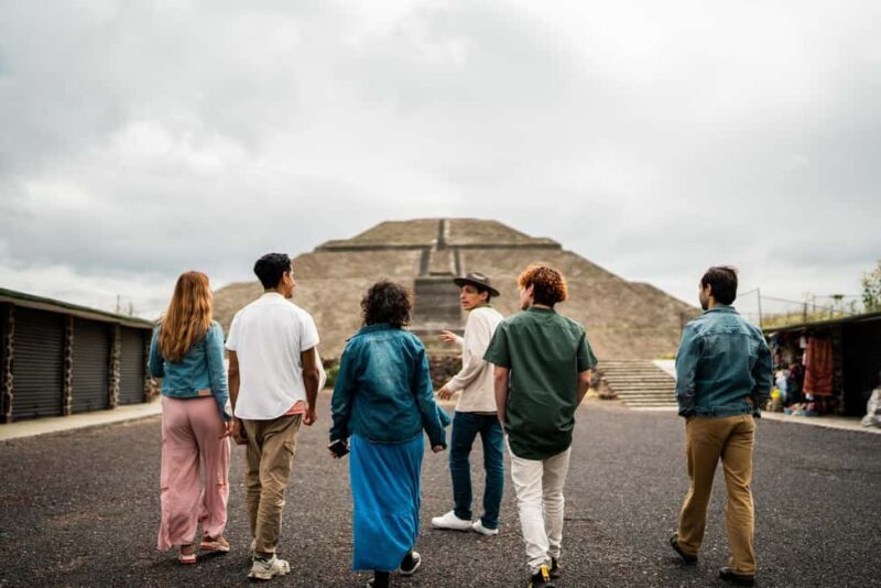 Oaxaca: Private Monte Albán Tour with Zapotec Tombs & Crafts - The Itinerary in Detail