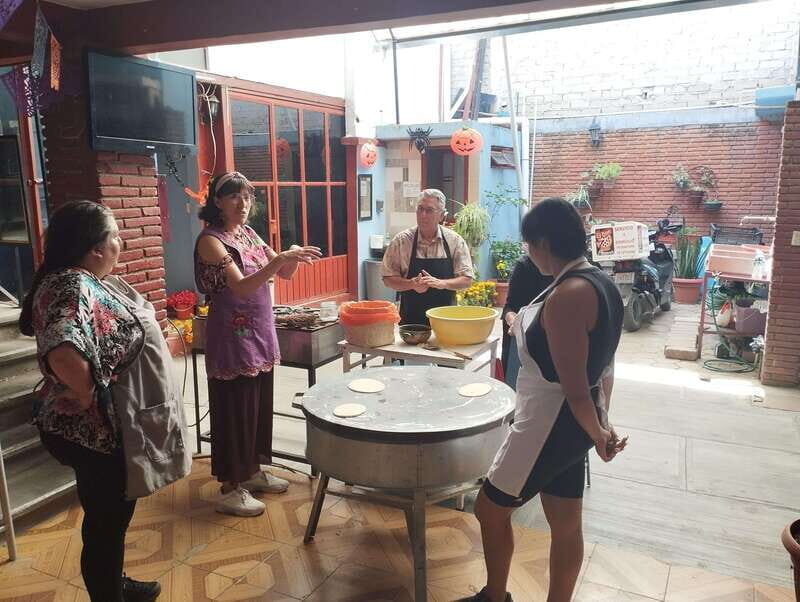 Oaxaca: Traditional Oaxacan Food Cooking Class - The Experience: What to Expect