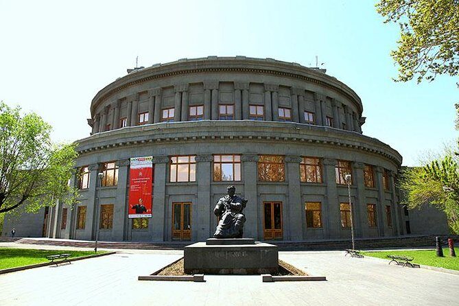 Observing city tour in Yerevan - The Sum Up