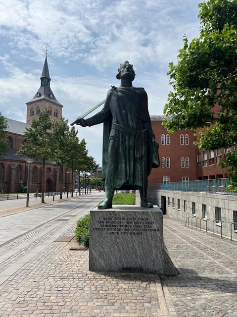 Odense: Guided tour guide in Spanish - Who Should Consider This Tour?