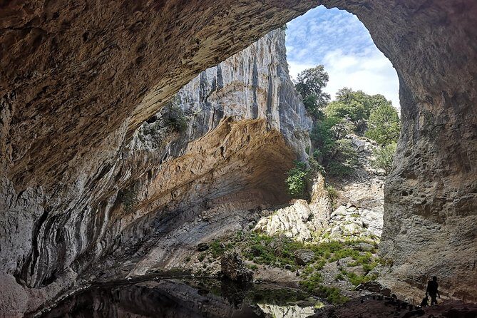 Off-road tour in the Supramonte and visit to Pischina Gurthàddala - What the Tour Looks Like: A Detailed Breakdown