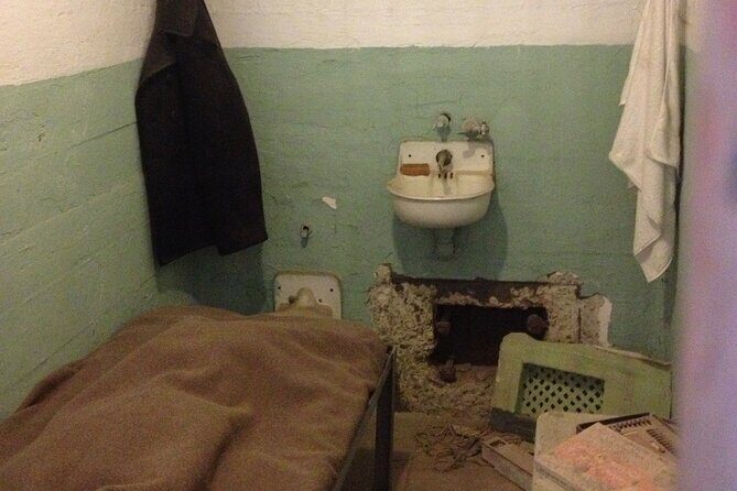 Official Alcatraz Tour with Bonus Bike Rental in San Francisco - Who Should Consider This Tour?