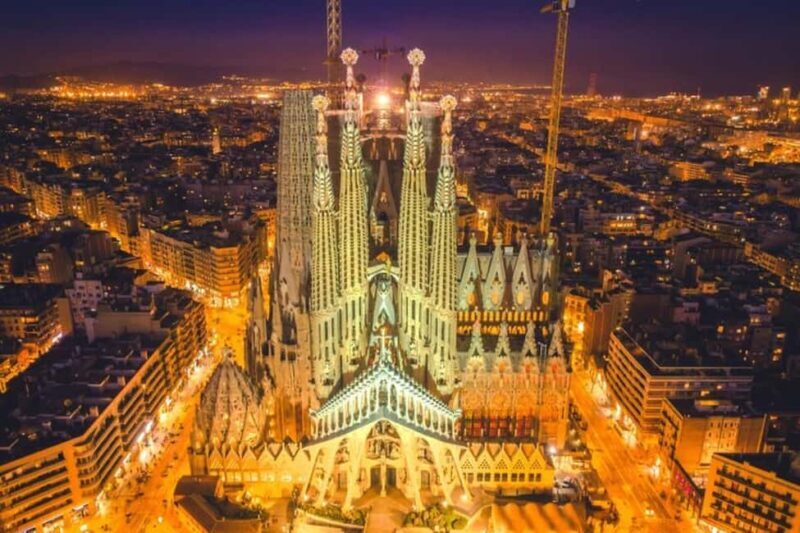 Official Sagrada Familia Guided Tour with Tower Access - What to Expect: A Well-Rounded but Concise Tour