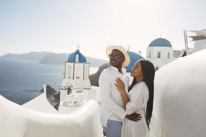 Oia: 30' photo session for couples or solo travelers - The Location: Why Oia?