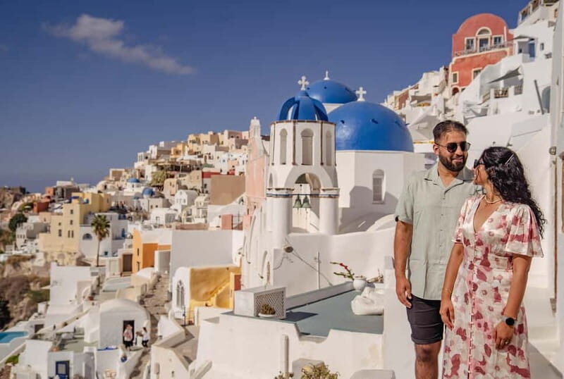 Oia: Couple Photoshoot Seprate Entrance to Blue Dome - FAQs