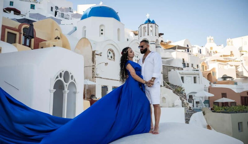 Oía: Santorini Professional Photoshoot with Edited Photos - What to Expect from Your Photoshoot Experience