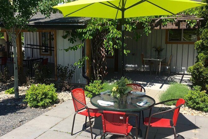 Okanagan Bee Tour and Lunch at Winery in Kelowna - What You Need to Know