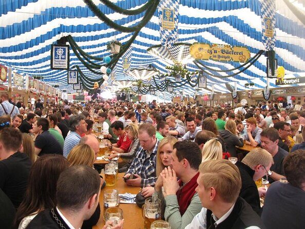 Oktoberfest Tour with table reservation and unlimited beer - Key Points