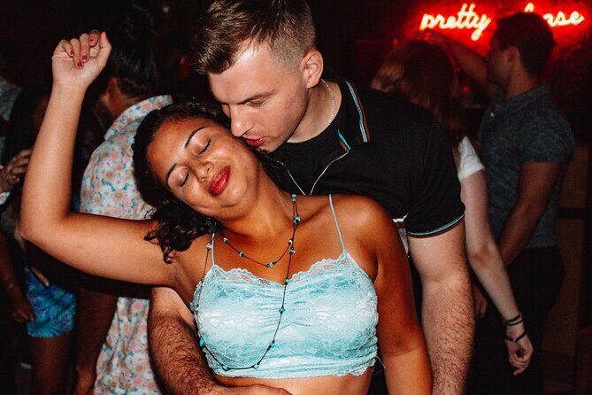 Old City After Dark: Drinking Tour in Philadelphia - Who is this tour best for?