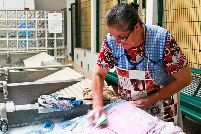 Old Lisbon: Alfama and Sao Jorge neighborhood 3-Hour Walking Tour - The Sum Up