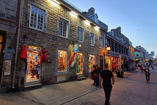 Old Montreal at Twilight Walking Tour Semi-Private - In-Depth Look at the Itinerary
