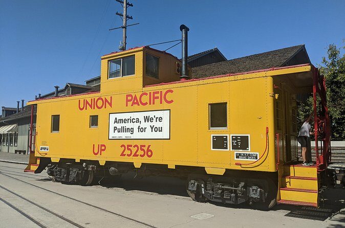 Old Sacramento Scavenger Hunt Walking Tour and Game - Who Will Enjoy This Experience?