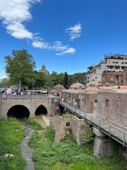 Old Tbilisi Private Walking Tour with Wine and Cable Car - Who Should Consider This Tour?