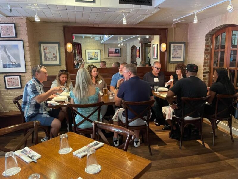 Old Town Alexandria: Southern Comfort Food & History Tour - The Food: Tasty, Satisfying, and Well-Spaced