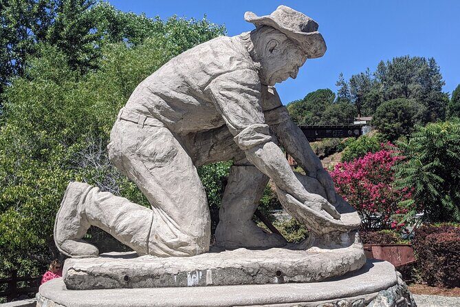 Old Town Auburn Scavenger Hunt Walking Tour - A Closer Look at the Experience