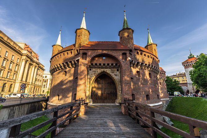 Old Town Krakow & Wawel Castle Walking Tour - What to Expect from the Itinerary