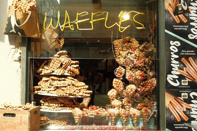 Old Town Self-Guided Tour with interactive challenges - Why Choose a Self-Guided Tour?