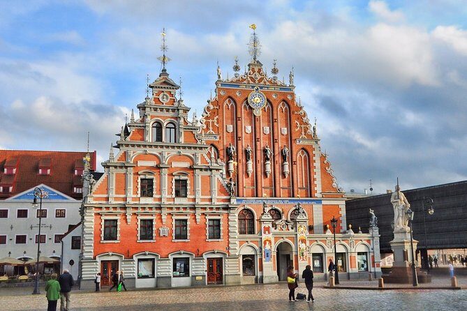 Old Town Walking Tour of Riga - Who Should Consider This Tour?