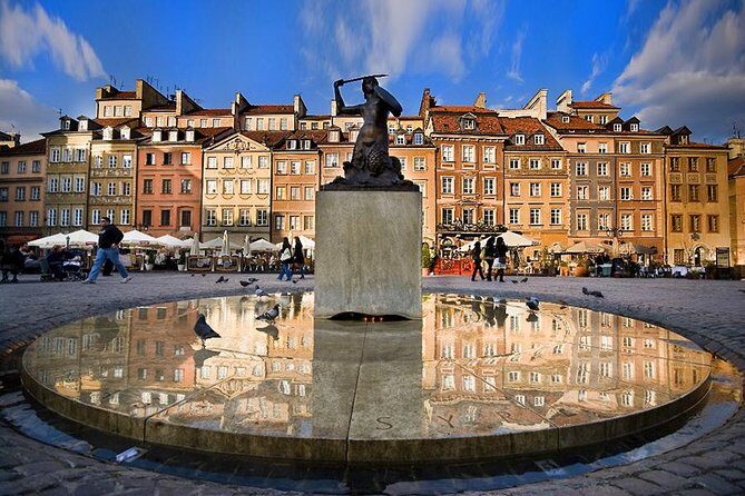 Old Town with Royal Castle + Warsaw Uprising Museum: SMALL GROUP /inc. Pick-up/ - The Sum Up