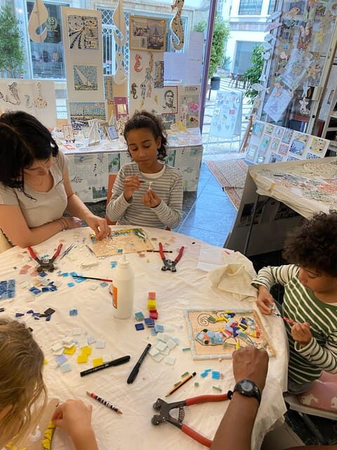 Olhão: Art Mosaic 2 hours Workshop by MosaicOlhão - FAQs