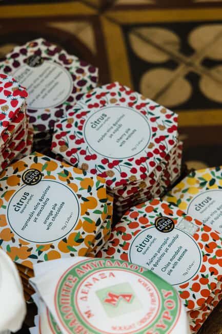 Olicatessen: Honey, Olive Oil and Traditional Greek Products - Key Points