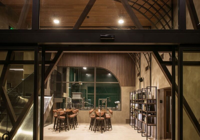 Olive Oil Food Pairing in Crete - Who Will Enjoy This Most?