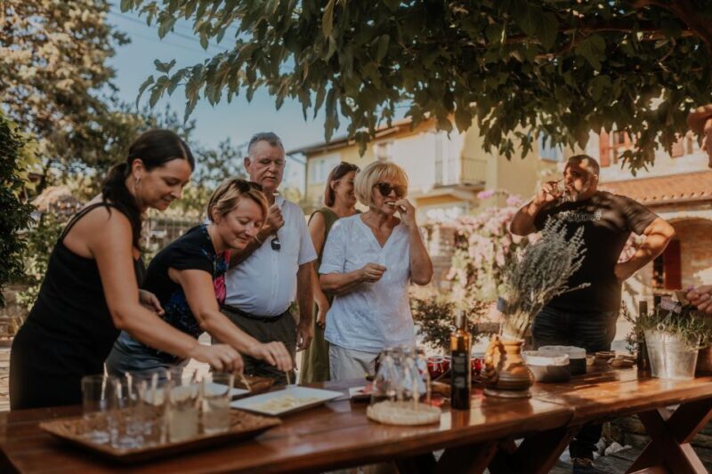 Olive Oil Tasting Experience a Journey of Flavors and Aromas - Key Points