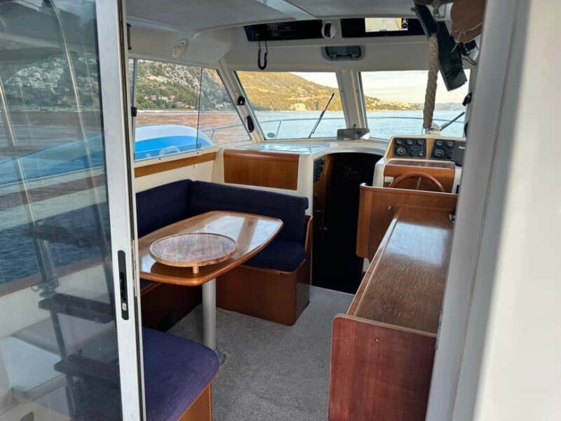 Omi: Bra Island Private Boat Tour with Lunch & Drinks - Who Would Love This Tour?