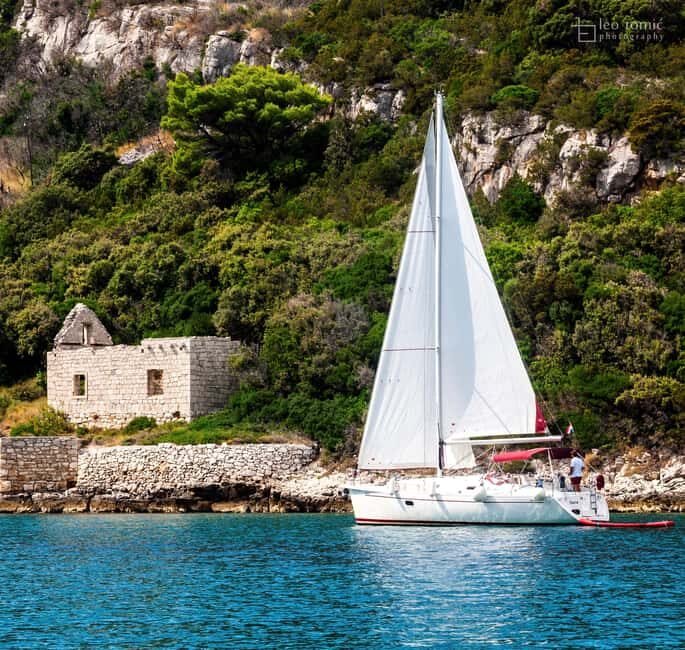 Omi: One-Day Trip with the Sailboat Nana - Private Tour - Key Points