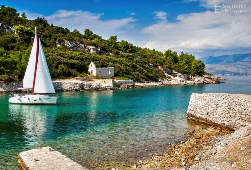 Omi: One-Day Trip with the Sailboat Nana - Private Tour - The Sum Up