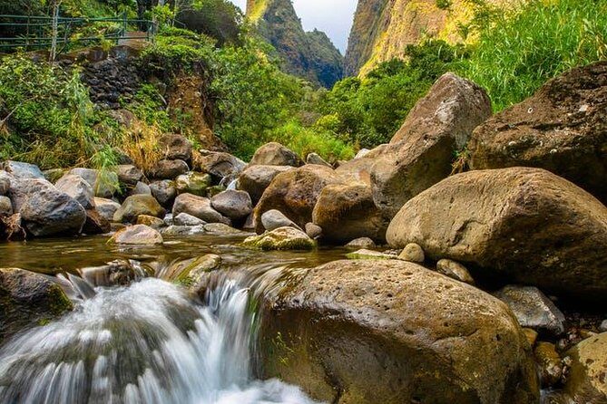 One Day Heavenly Hana Tour: Island Hopping from Oahu to Maui - A Deep Dive into the Heavenly Hana Tour Experience