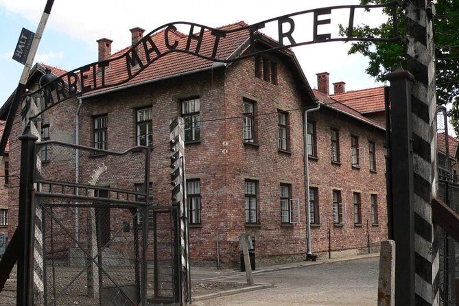 One day tour to Auschwitz-Birkenau & Salt Mine from Warsaw with private driver - The Itinerary Breakdown: What to Expect
