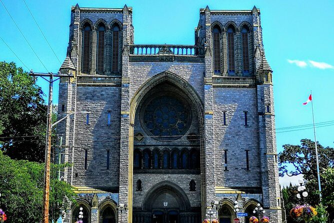 One-Hour Luxury City Tour of Victoria - The Value Proposition