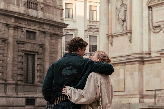 One hour of photo shooting in the center of Milan - A Deep Dive into the Experience