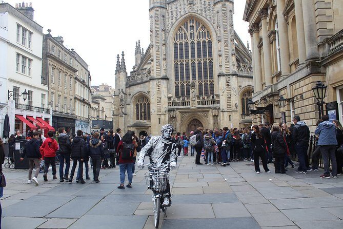 One Way or Round Trip Private Transfer: Heathrow Airport to Bath - Who Should Consider This Service?